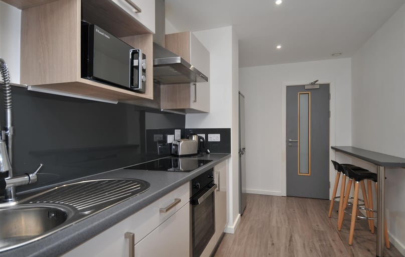 119 Mayflower Street, City Centre, Plymouth - Image 1